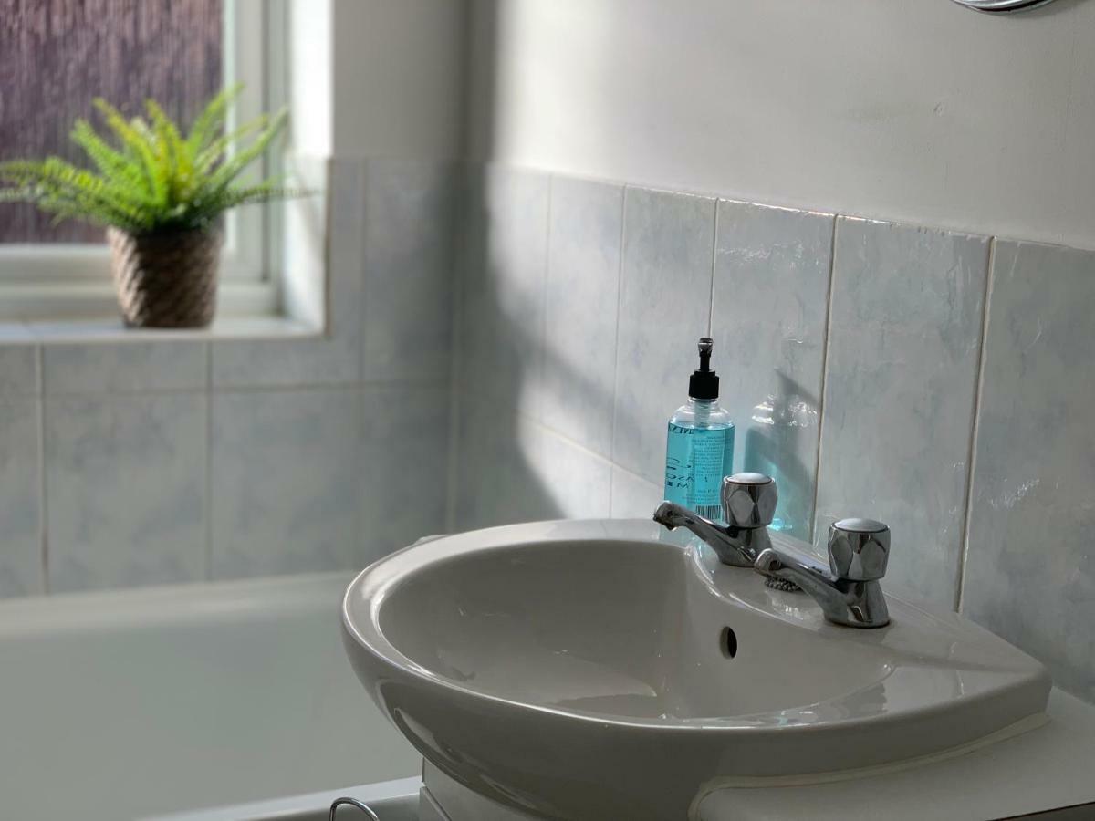 Denim Dreams Apartment Kettering Ngoại thất bức ảnh